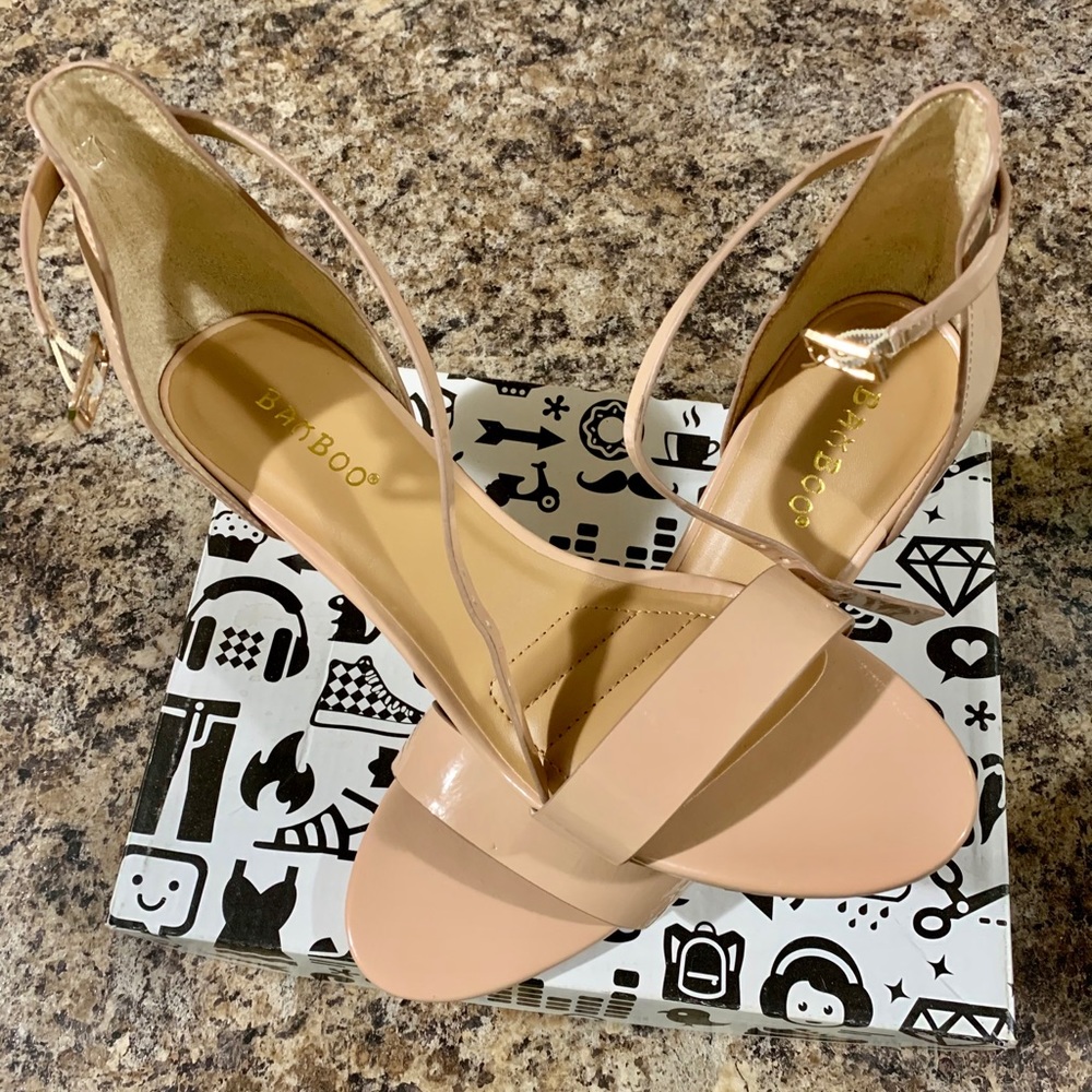 Heels - Picture 2 of 4